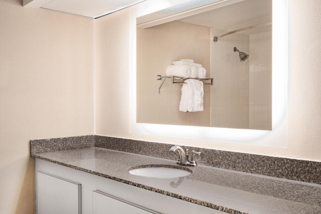 Howard Johnson By Wyndham 3*