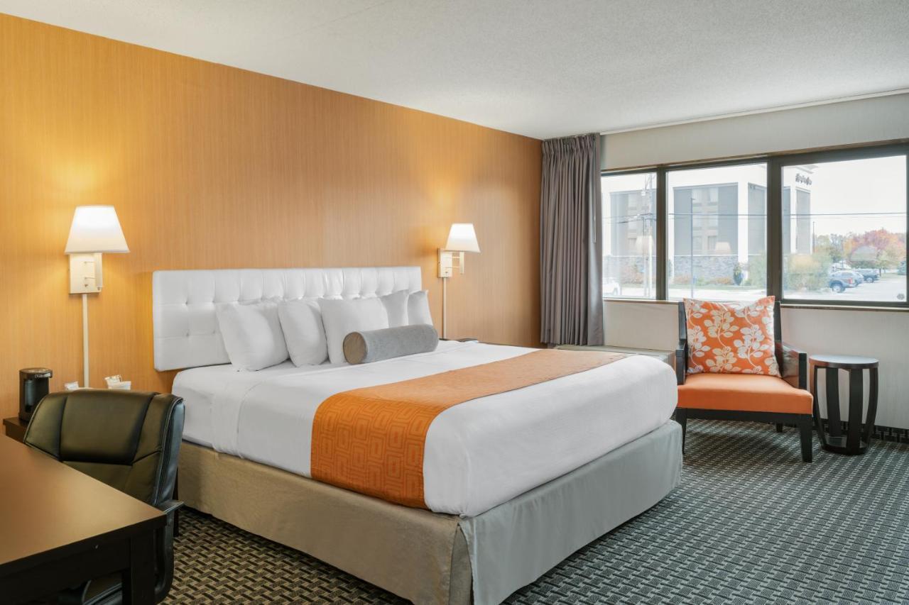 Howard Johnson By Wyndham