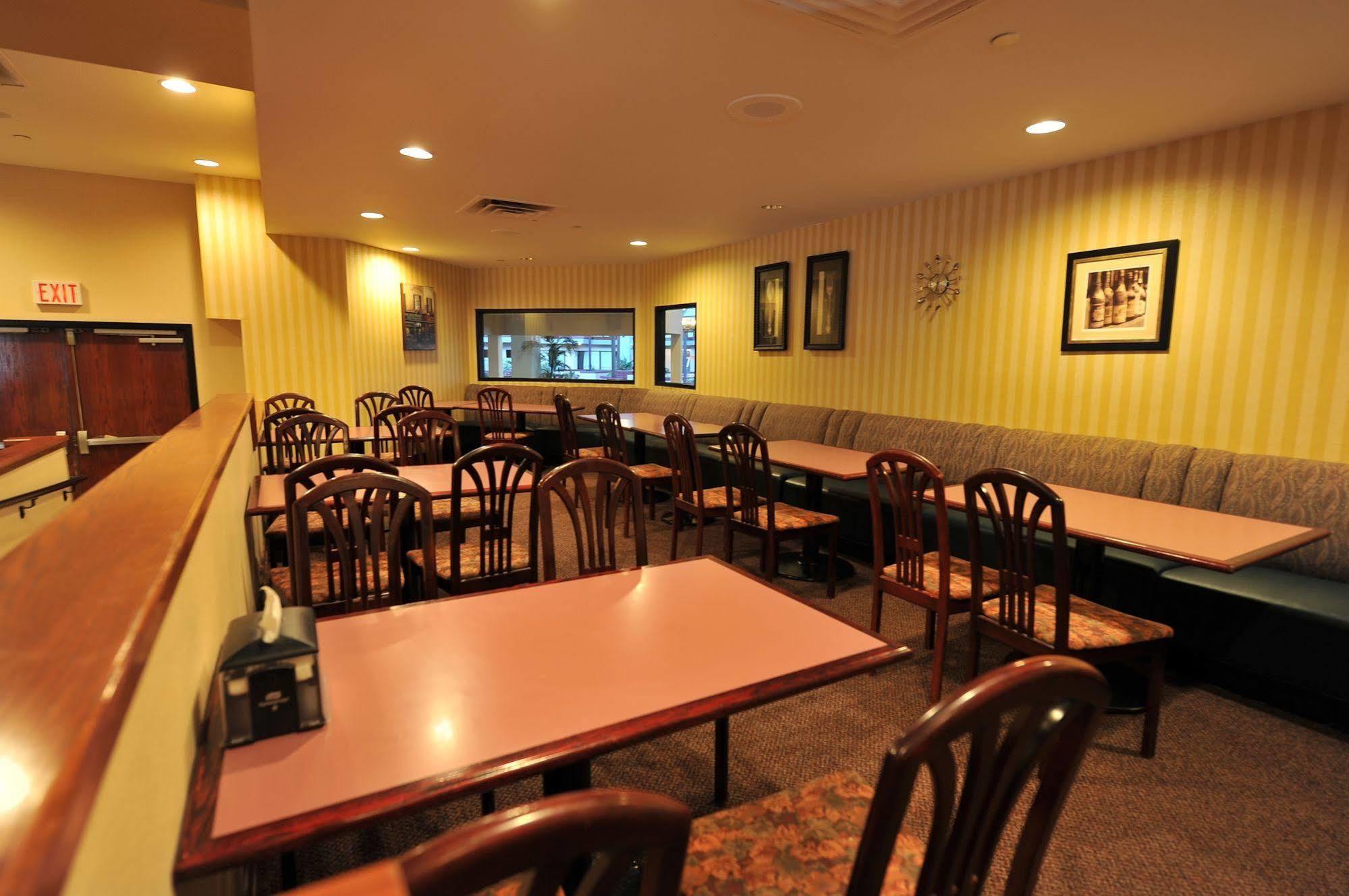Howard Johnson By Wyndham Hotel 3*